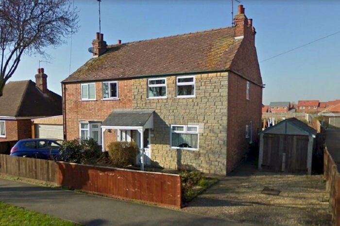 3 Bedroom Semi-Detached House To Rent In Wygate Road, Spalding, Lincs., PE11