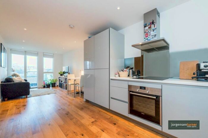 1 Bedroom Flat To Rent In Goldhawk Road, Shepherds Bush, London, W12