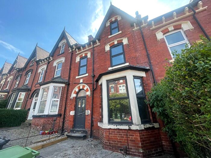 1 Bedroom Flat To Rent In Flat A, Roundhay View, Leeds, LS8