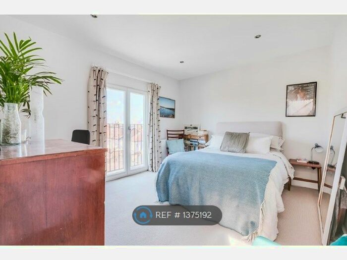 5 Bedroom Terraced House To Rent In Gateside Road, London, SW17