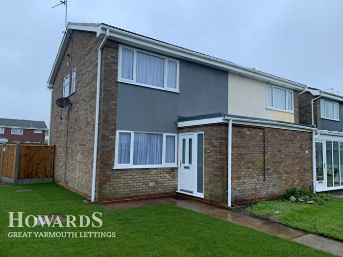 3 Bedroom End Of Terrace House To Rent In Humber Keel, Great Yarmouth, NR31