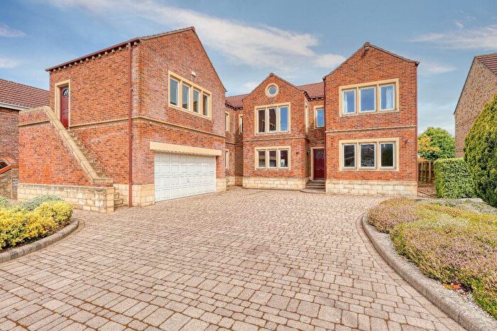 4 Bedroom Detached House For Sale In Ashwood Close, Burton-Upon-Stather, DN15