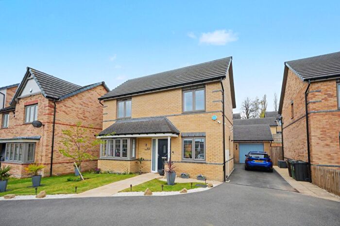 4 Bedroom Detached House For Sale In Mallard Court, Crosland Moor, Huddersfield, HD4