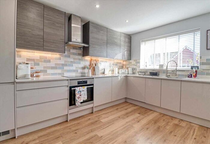 3 Bedroom Semi-Detached House For Sale In The Oaks, Great Oakley, Great Oakley, CO12