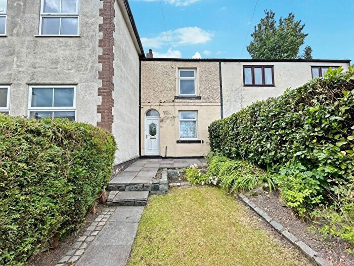 3 Bedroom Terraced House For Sale In Dicconson Lane, Westhoughton, Bolton, BL5