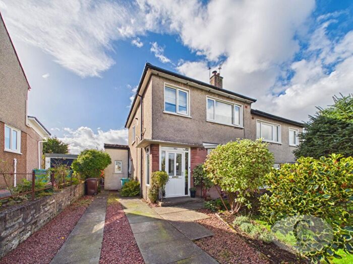 3 Bedroom Semi-Detached House For Sale In Calderbraes Avenue, Uddingston, G71