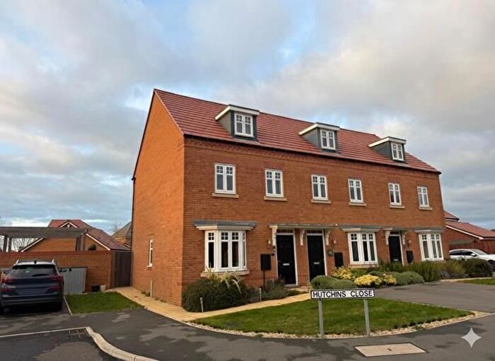 3 Bedroom End Terrace House For Sale In Hutchins Close, Overstone, Northampton, NN6