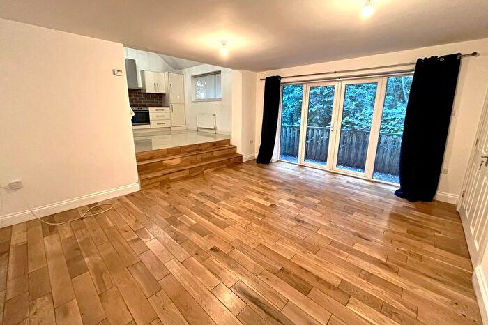 2 Bedroom End Terrace House To Rent In Station Road, Amersham, Buckinghamshire, HP7