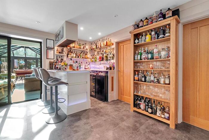 4 Bedroom Detached House For Sale In Sheldon, EX14