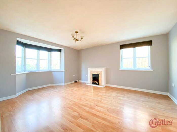1 Bedroom Flat For Sale In Burrows Chase, Waltham Abbey, EN9