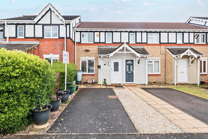 2 Bedroom Terraced House For Sale In Grayshott Road, Gosport, PO12