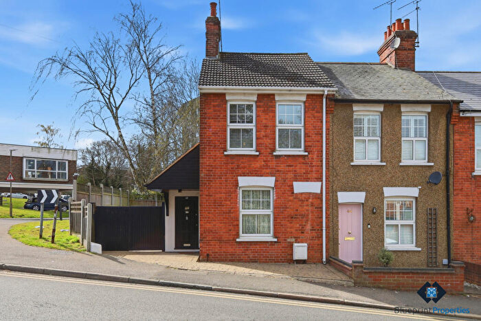 3 Bedroom End Of Terrace House For Sale In Weald Road, Brentwood, CM14