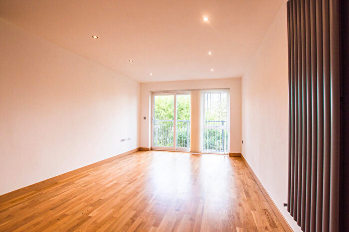 2 Bedroom Apartment To Rent In Smeaton Court, Hertford, SG13