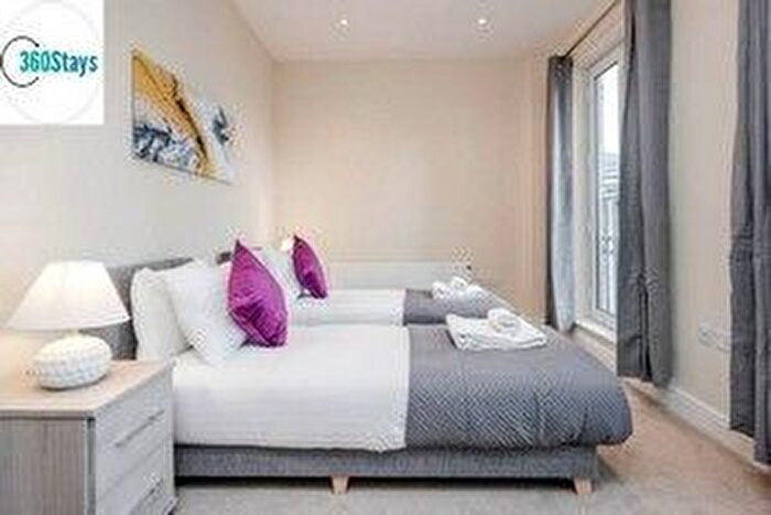 2 Bedroom Flat To Rent In Queen Street, Maidenhead, SL6