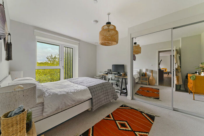 2 Bedroom Apartment To Rent In Tottenham Hale London, N17