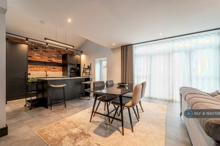 3 Bedroom Terraced House To Rent In St. Peters Mews, Poole, BH14