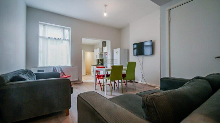 5 Bedroom Terraced House To Rent In Hubert Road, Selly Oak, Birmingham, B29