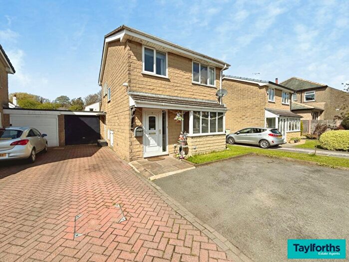 3 Bedroom Detached House For Sale In Green Walk, Earby, BB18