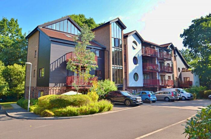 2 Bedroom Flat To Rent In Ferndown, BH22