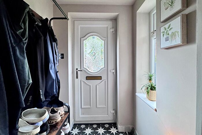 2 Bedroom End Of Terrace House For Sale In Brosscroft Village, Hadfield, Glossop, SK13