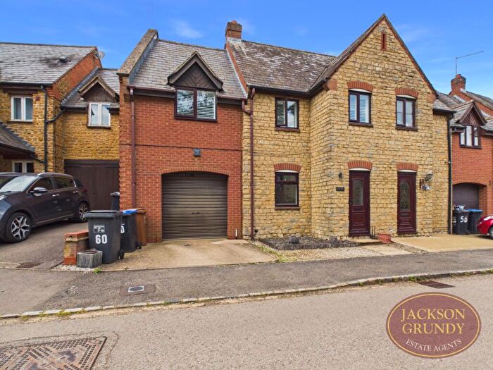 3 Bedroom End Of Terrace House For Sale In High Street, Collingtree, NN4