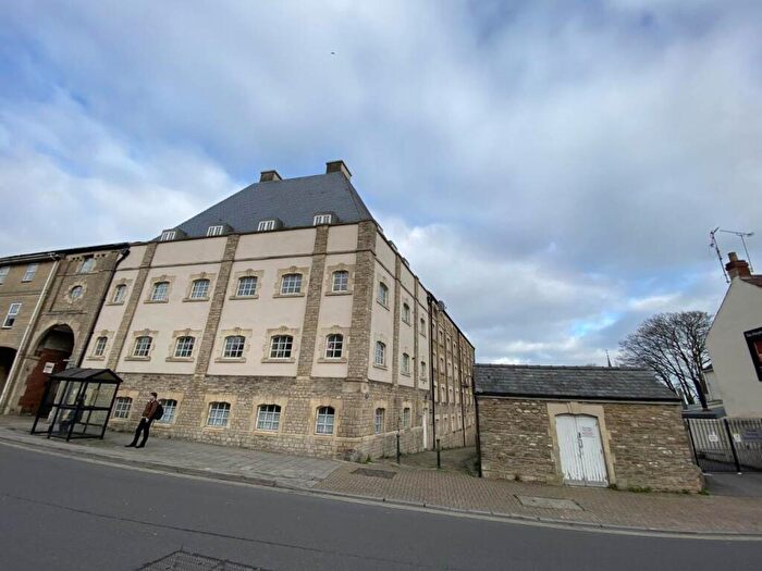 2 Bedroom Flat To Rent In The Old Brewery, Gentle Street, Frome, BA11