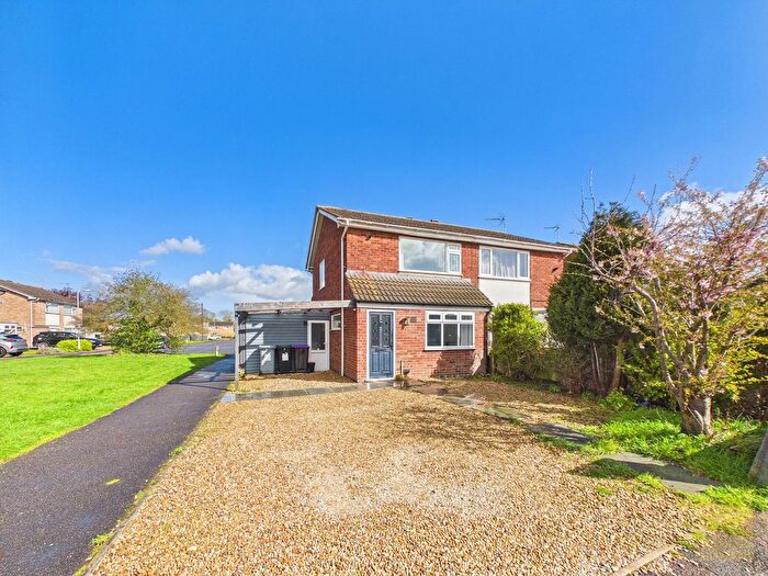 2 Bedroom Semi Detached House For Sale In Caithness Road, Stamford, PE9