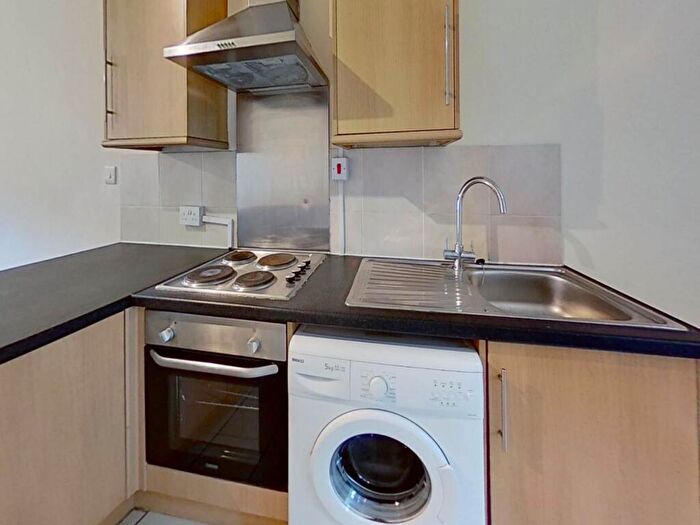 1 Bedroom Flat To Rent In Farm Drive, Cyncoed, Cardiff, CF23