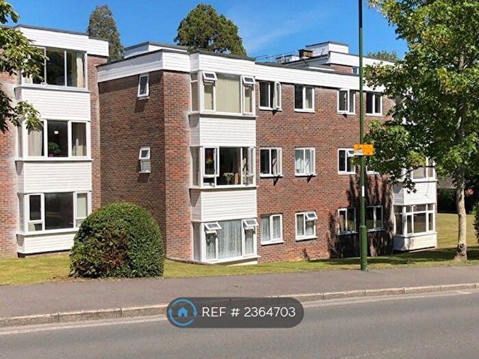 2 Bedroom Flat To Rent In Arbor Court, Haywards Heath, RH16