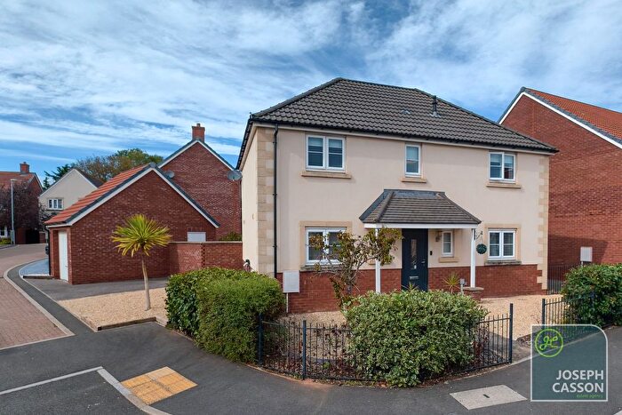 4 Bedroom Detached House For Sale In Haygrove Park Road, Bridgwater, TA6