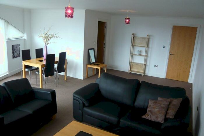 2 Bedroom Apartment To Rent In Broadway Plaza, Five Ways, B16