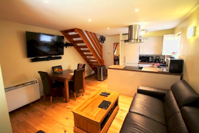 1 Bedroom End Of Terrace House To Rent In Katherine Close, Hemel Hempstead, Hertfordshire, HP3