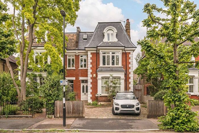 3 Bedroom Flat For Sale In Micheldever Road, London, SE12