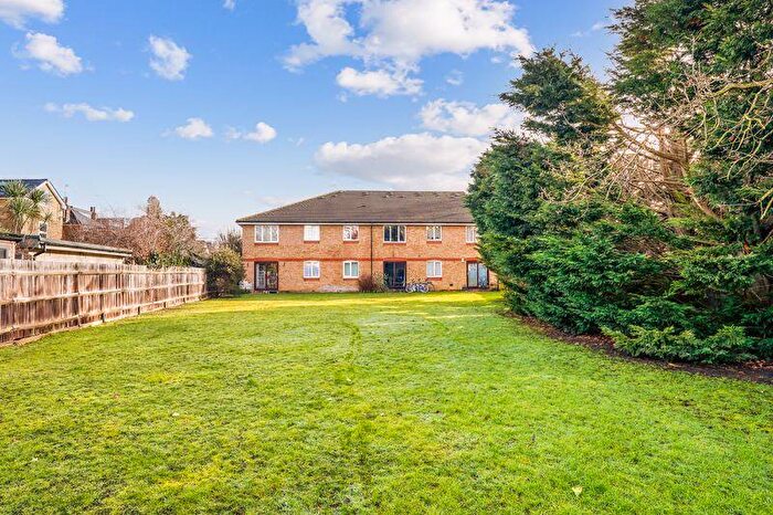 1 Bedroom Flat For Sale In Elm Road, New Malden, KT3