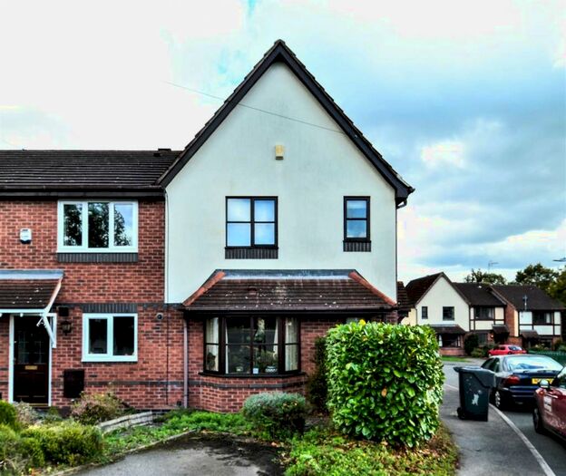3 Bedroom Terraced House To Rent In Stoney Hill Close, Bromsgrove, Worcestershire, B60