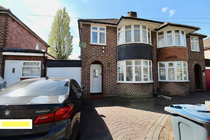 3 Bedroom Semi Detached House For Sale In Heath Way, Hodge Hill, Birmingham, B34