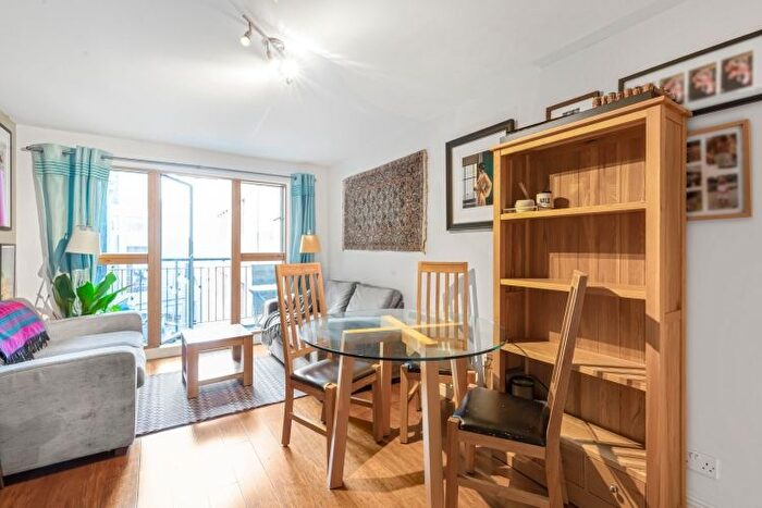 2 Bedroom Flat To Rent In Aldersgate Street, London, EC1A