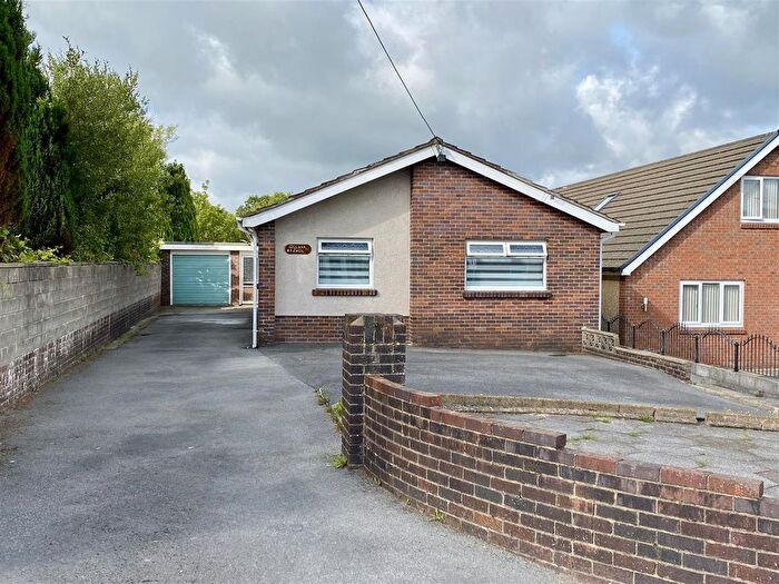 3 Bedroom Detached Bungalow For Sale In Heol Y Neuadd, Tumble, Llanelli, SA14
