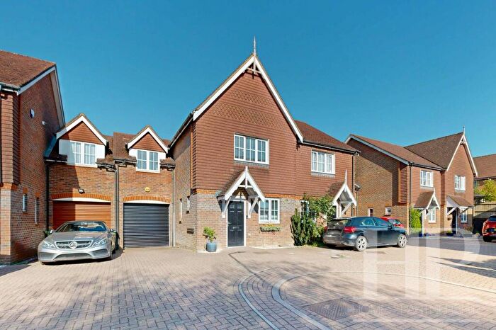 3 Bedroom Terraced House For Sale In Halls Drive, Faygate, RH12