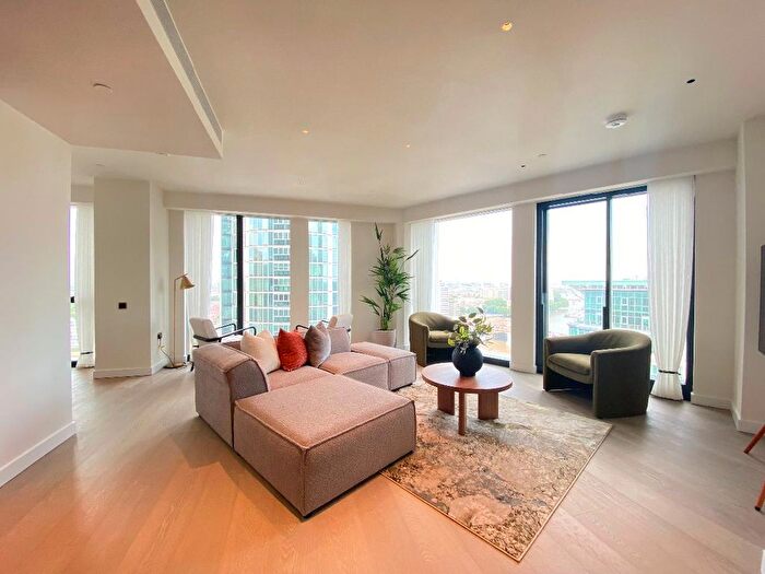 3 Bedroom Flat To Rent In Apartment, Nine Elms Lane, London, SW8