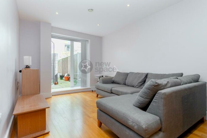 2 Bedroom Flat To Rent In Cheshire Street, Shoreditch, E2