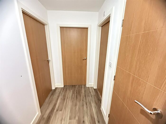 1 Bedroom Flat To Rent In Lombard Street, West Bromwich, B70