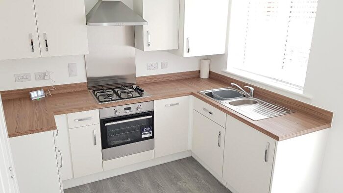 3 Bedroom Semi-Detached House To Rent In Silvester Road, Weldon Park, Corby, Northants, NN17