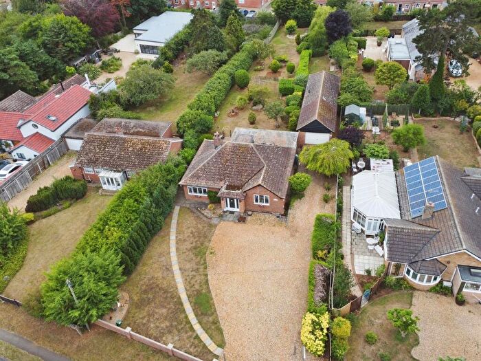 4 Bedroom Detached Bungalow For Sale In Kings Lynn Road, Hunstanton, PE36