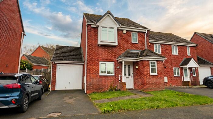 3 Bedroom End Of Terrace House For Sale In Westley Street, Dudley, DY1