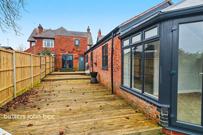 5 Bedroom Semi-Detached House For Sale In Rising Brook, Stafford, ST17