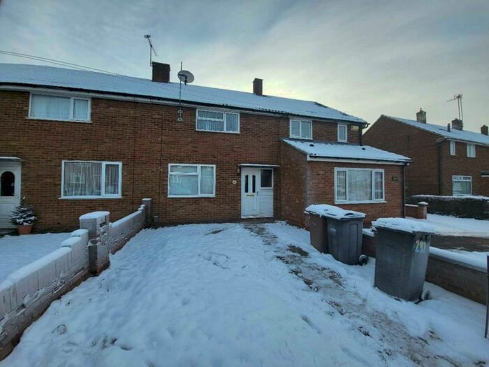 3 Bedroom Terraced House To Rent In Chesford Road, Luton, LU2
