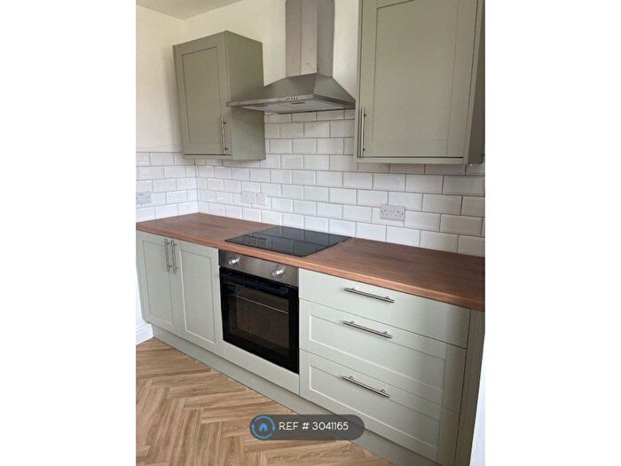 2 Bedroom Semi-Detached House To Rent In Milne Road, Hull, HU9