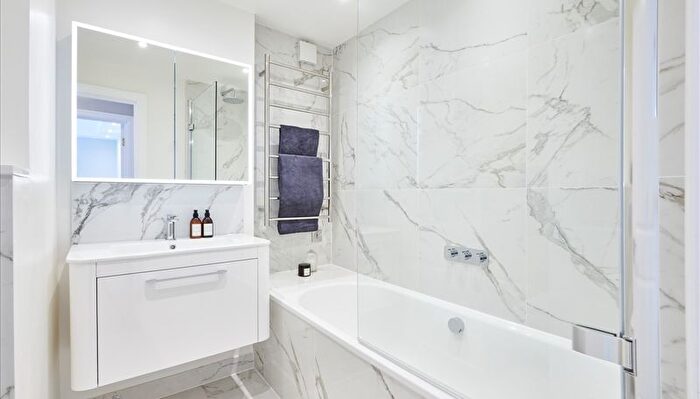 2 Bedroom Flat To Rent In Fulham Road, London, SW3