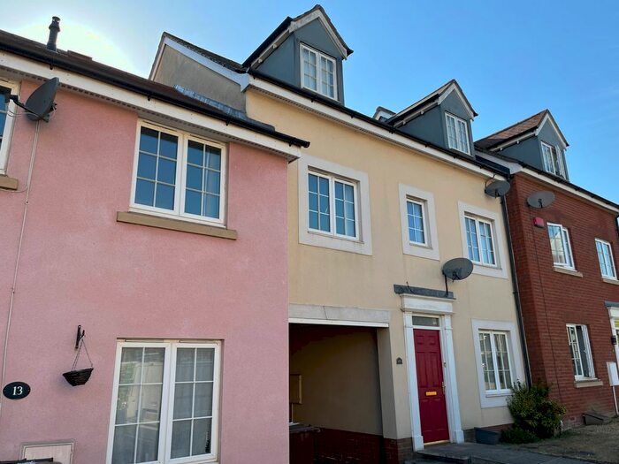 4 Bedroom Terraced House To Rent In Bolsin Drive, Colchester, CO4